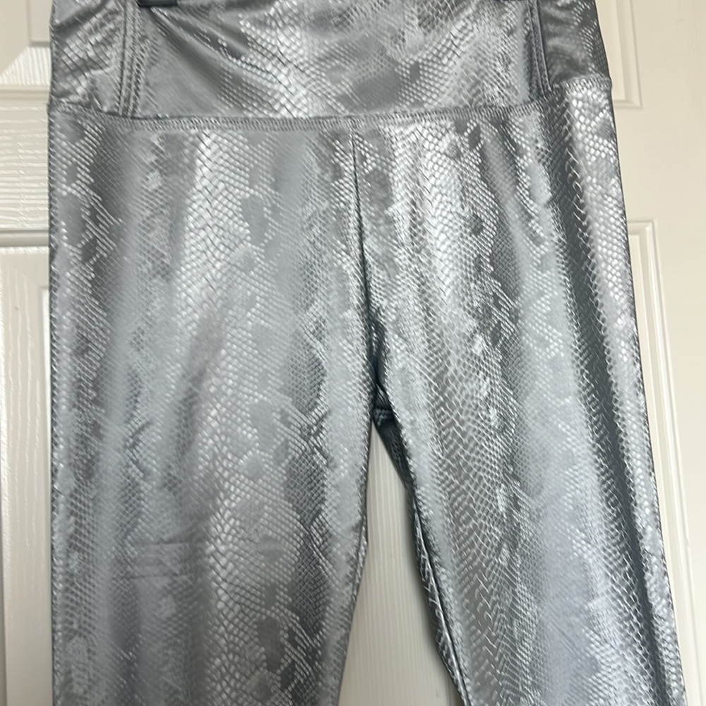 NWOT  Liquid Silver Metallic High Rise snake print Leggings by Fashion Nova